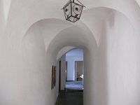 alte apotheke weitra 010  weiter in dem gang zu einem schlafzimmer